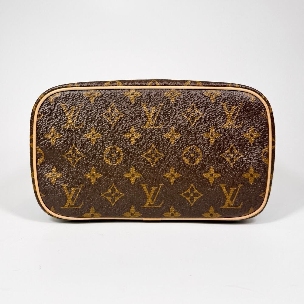 Louis Vuitton Monogram Canvas Vanity Case with Gold Hardware - Picture 11 of 16